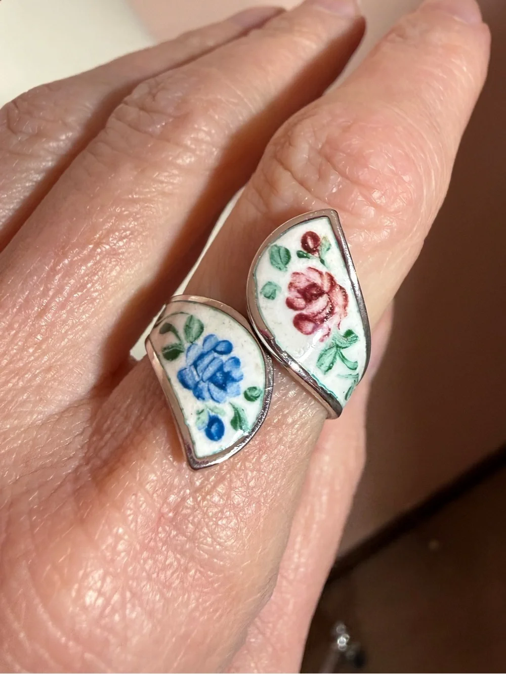 Vintage Beau Sterling silver hand painted floral Oversized bi pass ring 7 1/2